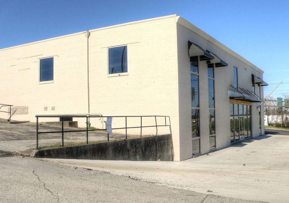 Freestanding Office Building: 151 Elkhorn Court, Frankfort, KY 40601